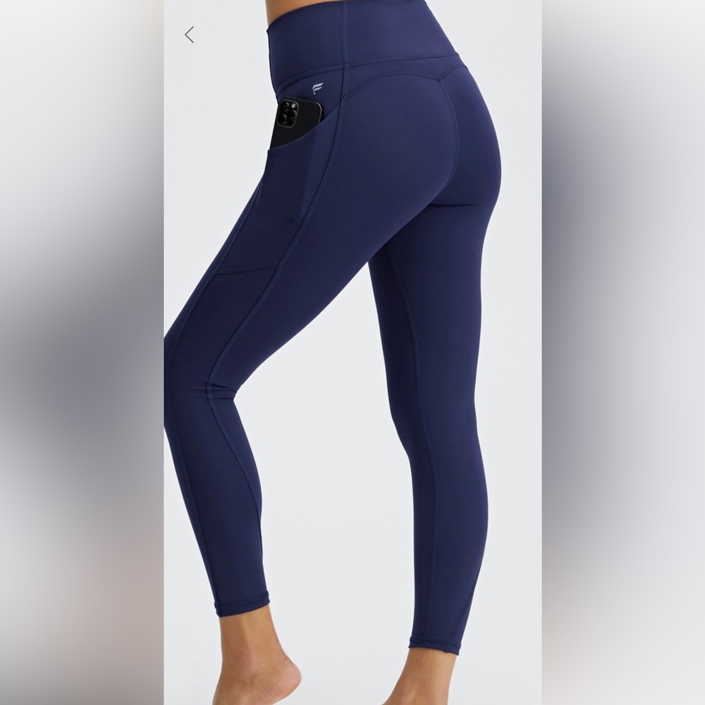 Fabletics Oasis Pureluxe High Waisted 7/8 Legging